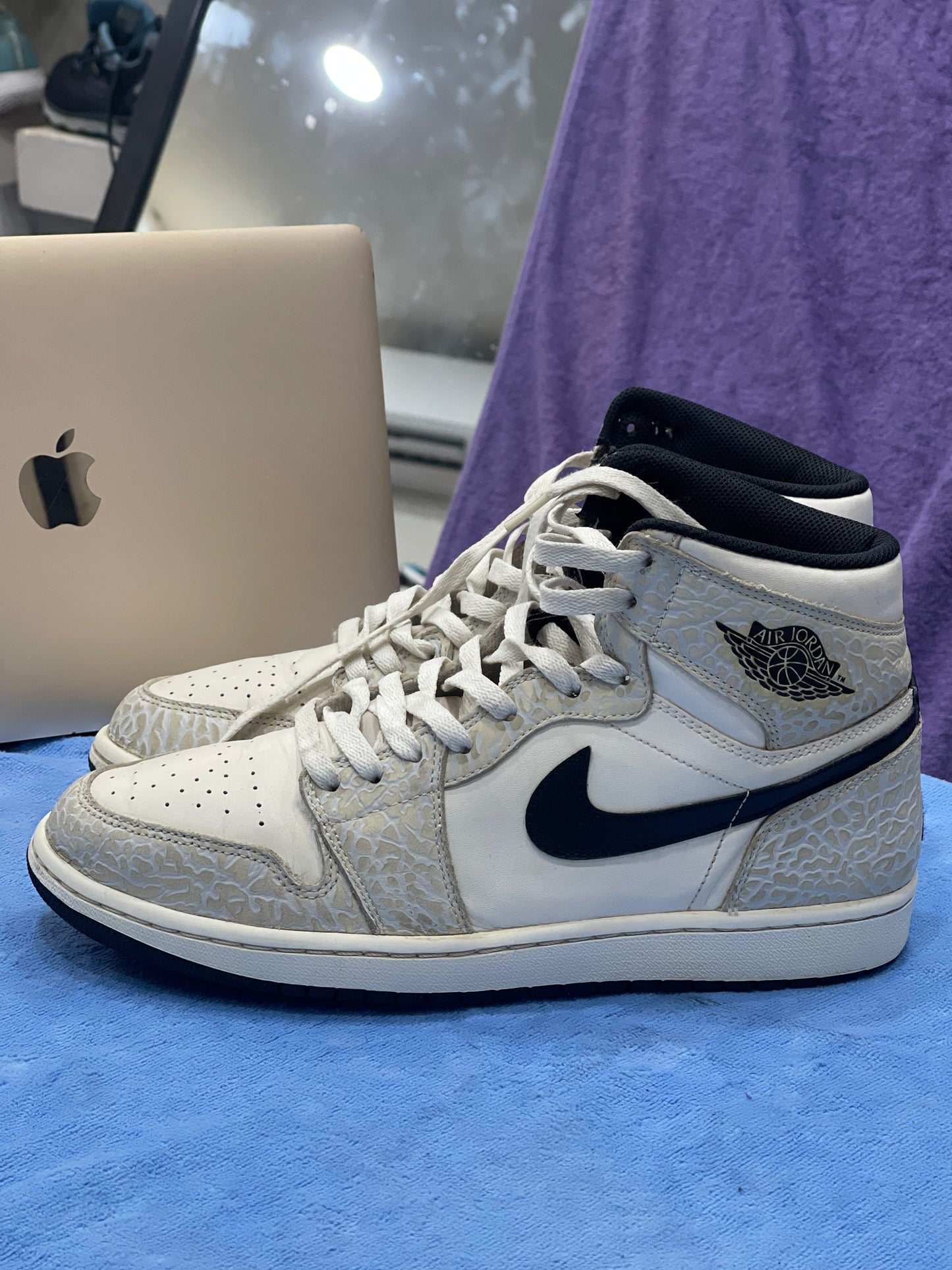Air Jordan 1 Mid Elephant Print – Blanc/Gris/Noir- Pointure 44
