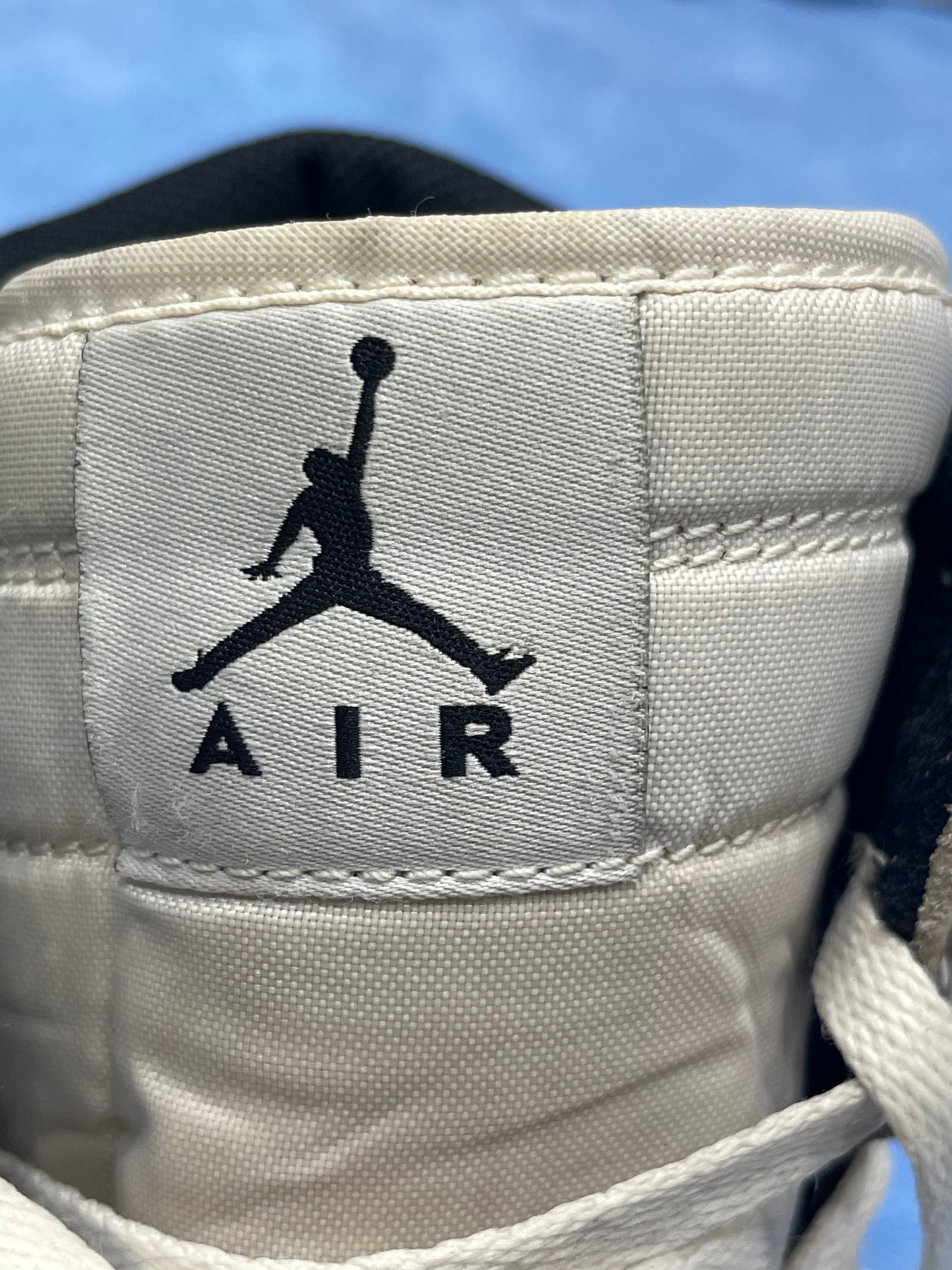Air Jordan 1 Mid Elephant Print – Blanc/Gris/Noir- Pointure 44