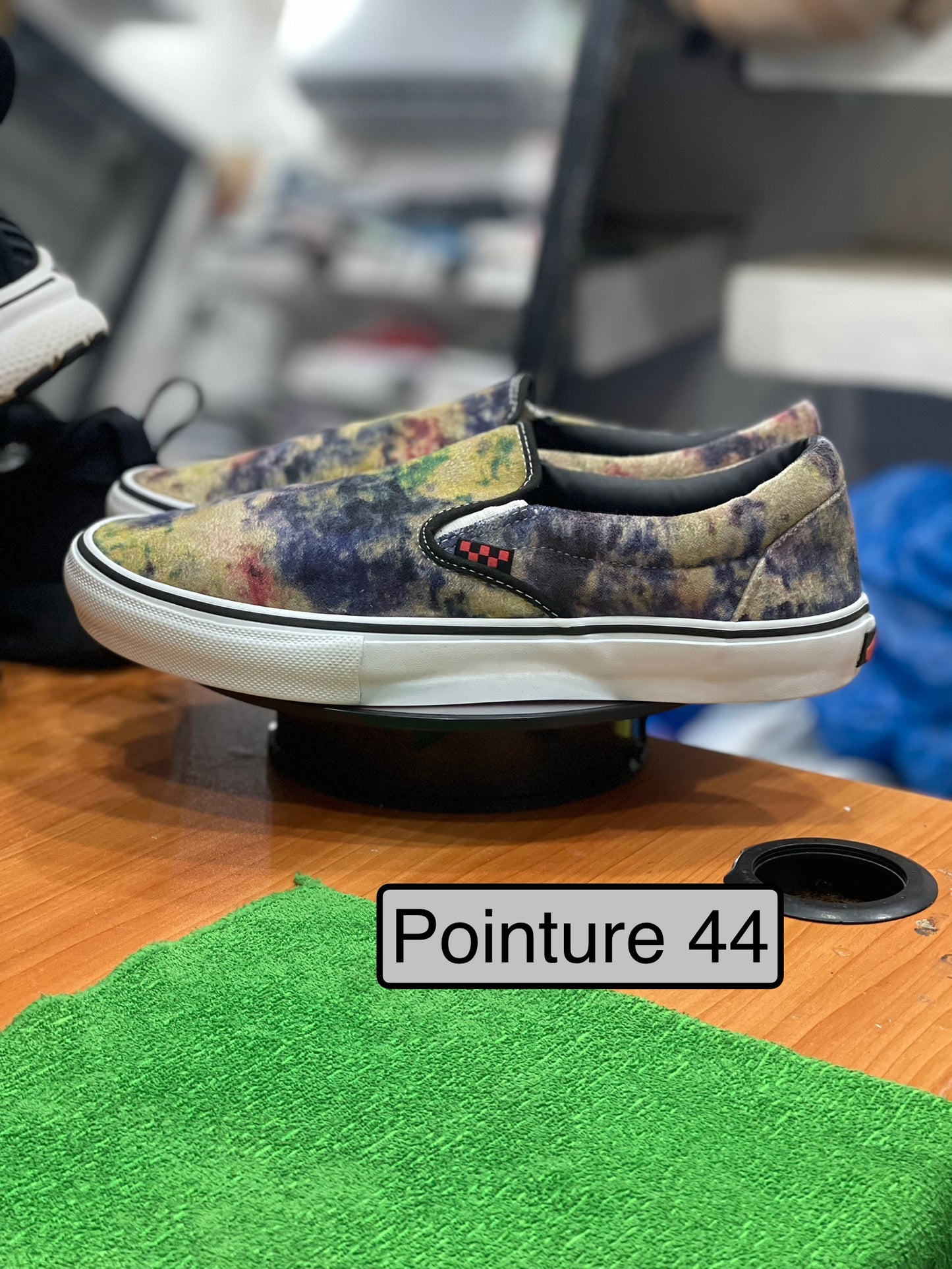 🏷️ Vans Slip-On Multicolore – Pointure 44