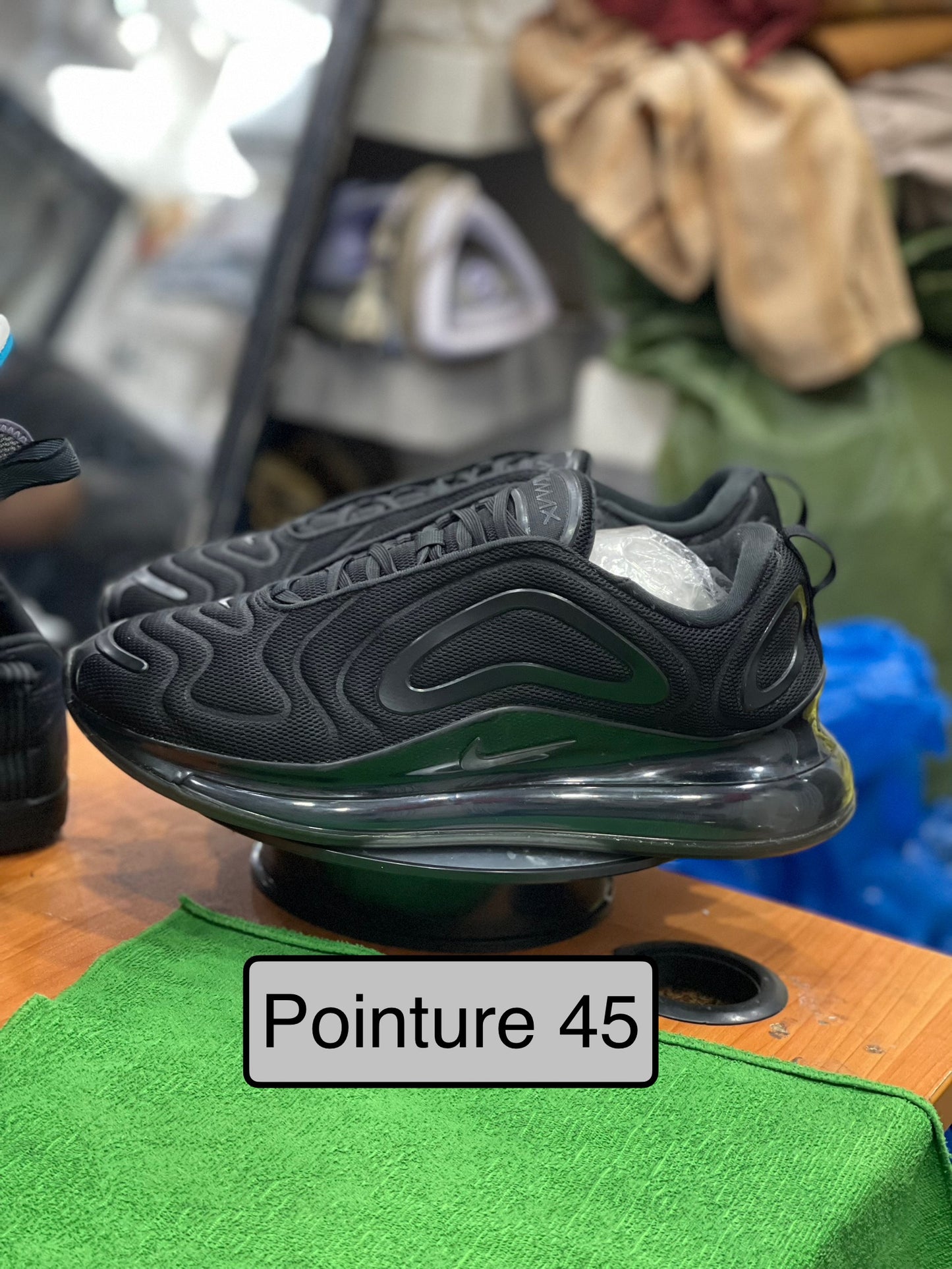 🏷️ Nike Air Max 720 Triple Black – Pointure 45