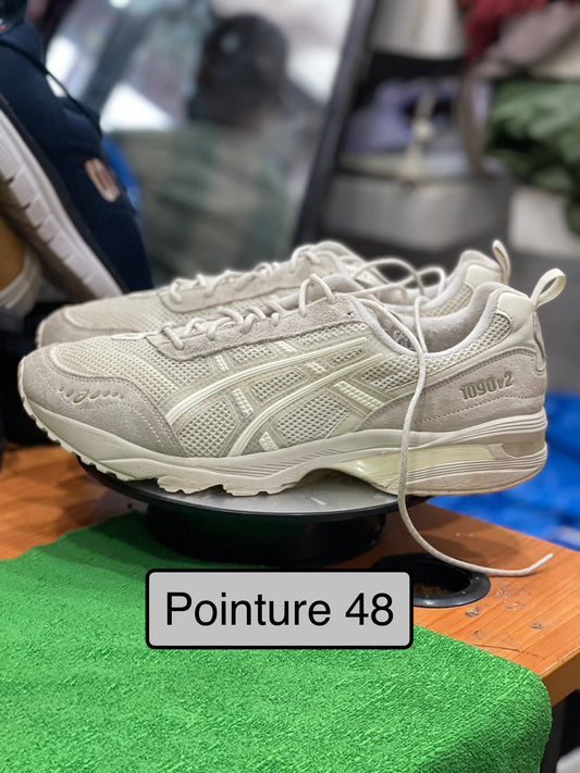 🏷️ Asics 1090 v2 Beige – Pointure 48