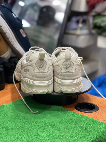 🏷️ Asics 1090 v2 Beige – Pointure 48